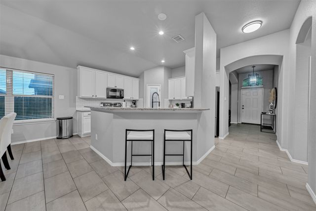 815 Bastrop Drive, Arlington, TX 76002