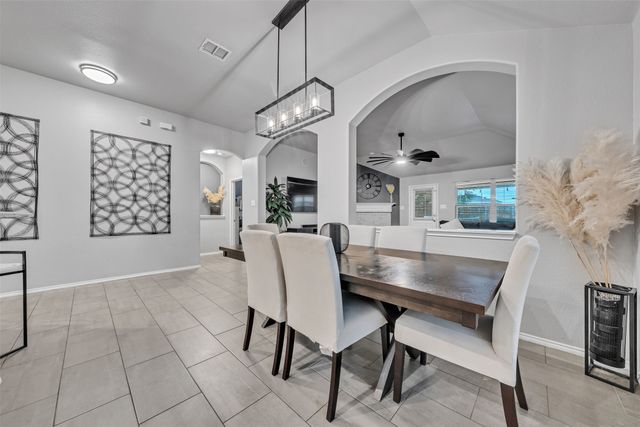 815 Bastrop Drive, Arlington, TX 76002