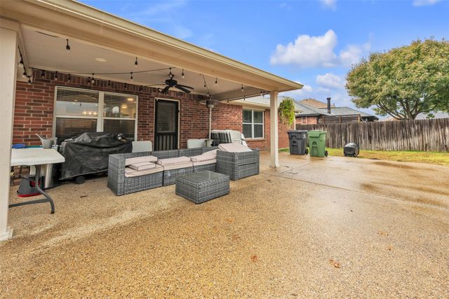 815 Bastrop Drive, Arlington, TX 76002