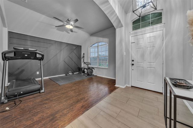 815 Bastrop Drive, Arlington, TX 76002