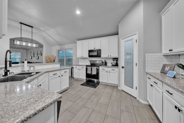 815 Bastrop Drive, Arlington, TX 76002