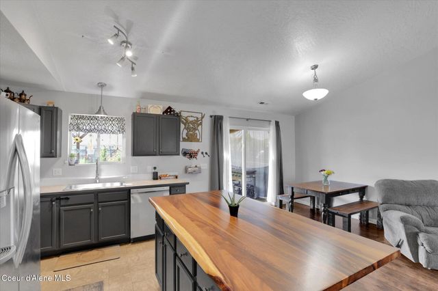 2615 E KNAPP CIR, Post Falls, ID 83854