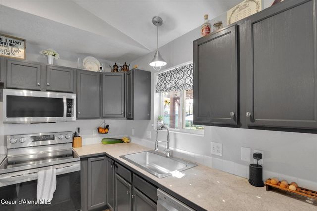 2615 E KNAPP CIR, Post Falls, ID 83854
