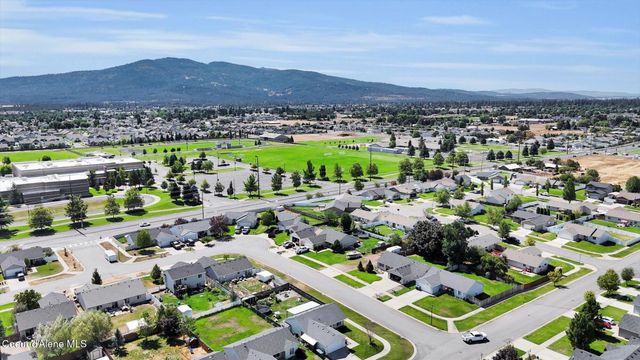 2615 E KNAPP CIR, Post Falls, ID 83854