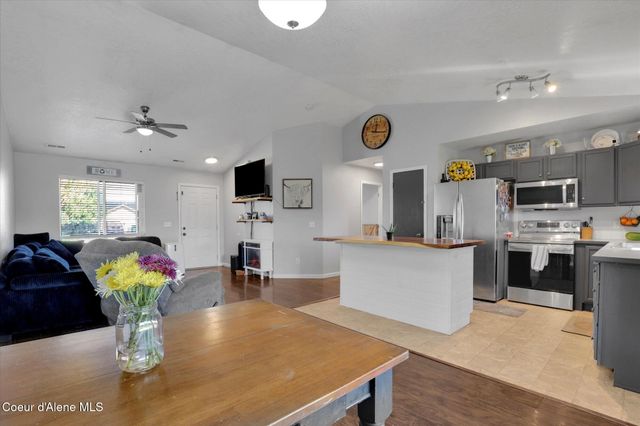 2615 E KNAPP CIR, Post Falls, ID 83854