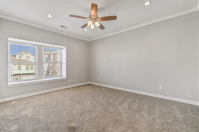 425 Jeanie Lynn Circle, Tiki Island, TX 77554