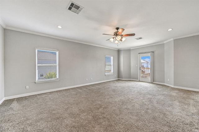 425 Jeanie Lynn Circle, Tiki Island, TX 77554