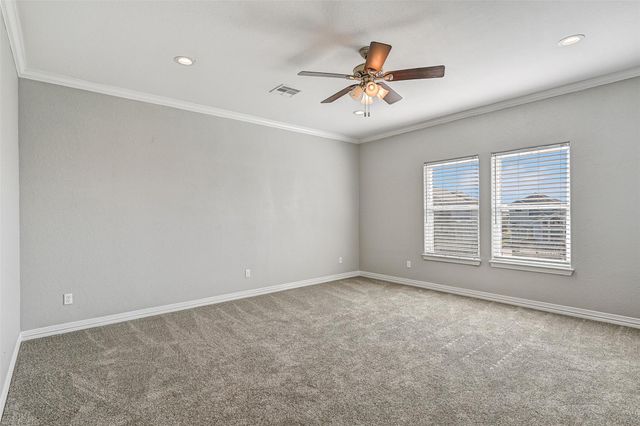 425 Jeanie Lynn Circle, Tiki Island, TX 77554