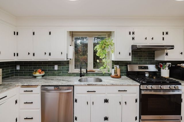 26 Short St, Easton, MA 02375