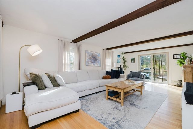 26 Short St, Easton, MA 02375