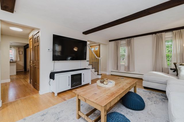 26 Short St, Easton, MA 02375