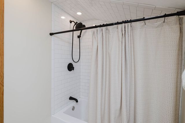 26 Short St, Easton, MA 02375