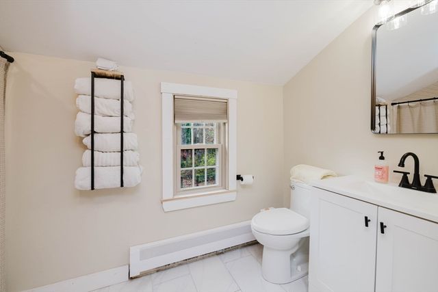 26 Short St, Easton, MA 02375