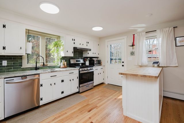 26 Short St, Easton, MA 02375