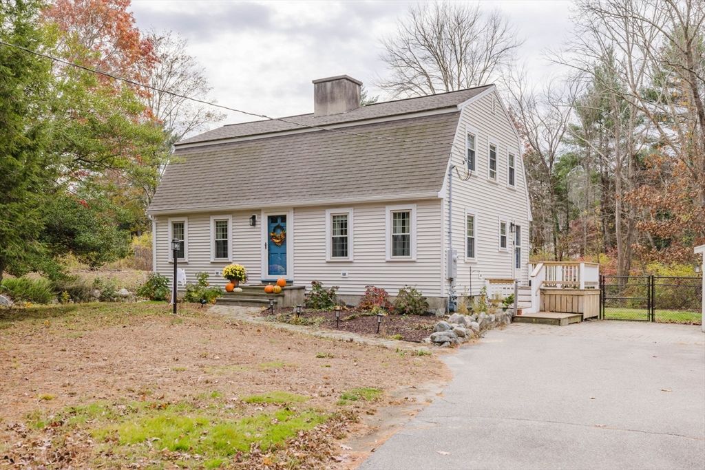 26 Short St, Easton, MA 02375