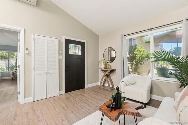 3634 Crown Point Dr, San Diego, CA 92109
