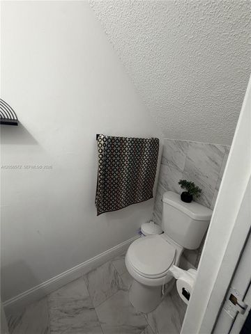 270 NW 71st Avenue 4, Miami, FL 33126