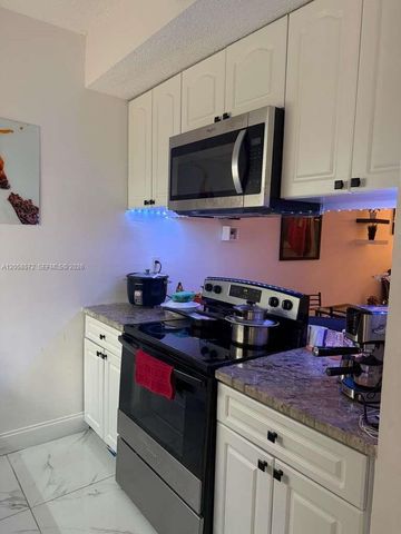 270 NW 71st Avenue 4, Miami, FL 33126