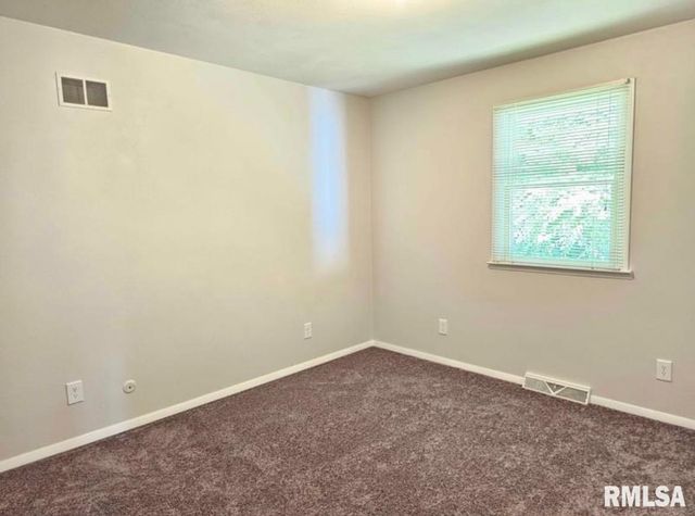 307-309 W CLARA Avenue, Peoria, IL 61614