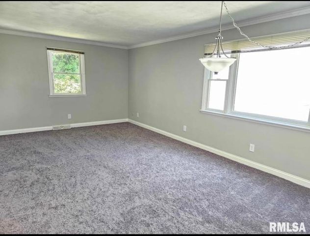 307-309 W CLARA Avenue, Peoria, IL 61614