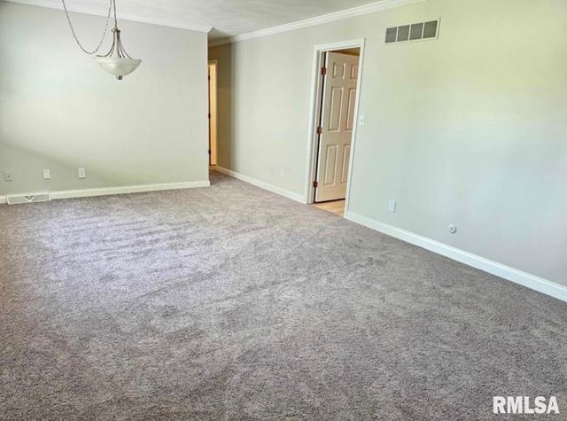 307-309 W CLARA Avenue, Peoria, IL 61614