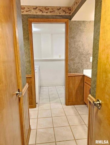 307-309 W CLARA Avenue, Peoria, IL 61614