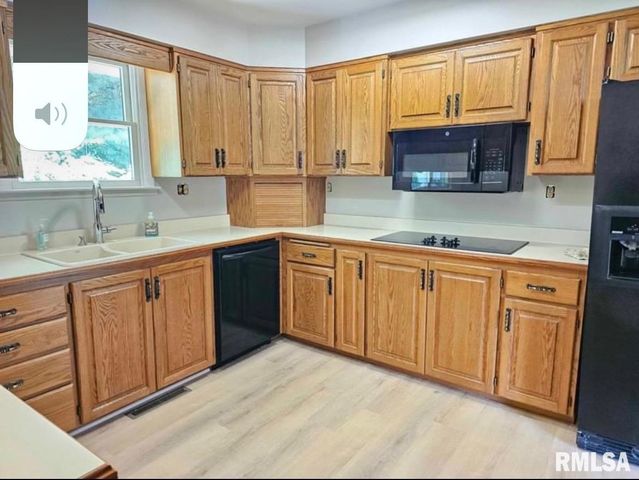 307-309 W CLARA Avenue, Peoria, IL 61614