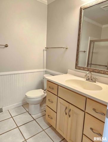 307-309 W CLARA Avenue, Peoria, IL 61614