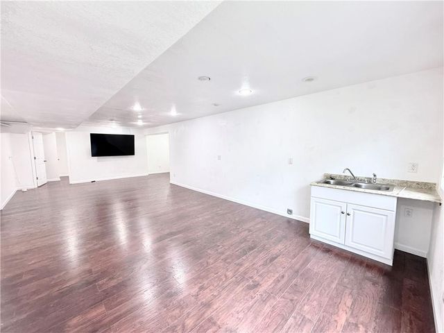 5201 N Pennsylvania Avenue, Kansas City, MO 64118