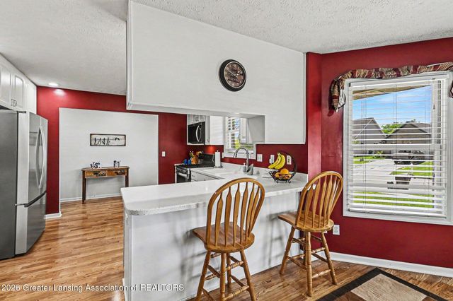 1812 Schoolhouse Road, Lansing, MI 48917