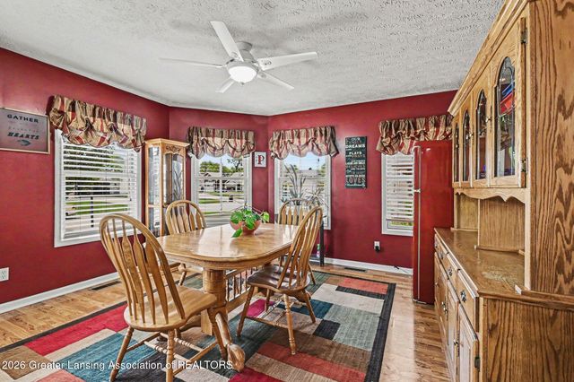 1812 Schoolhouse Road, Lansing, MI 48917