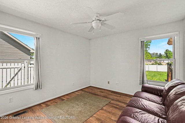 1812 Schoolhouse Road, Lansing, MI 48917