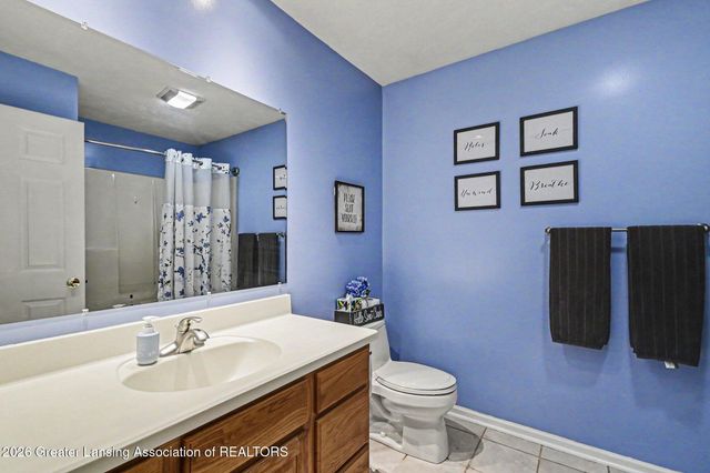 1812 Schoolhouse Road, Lansing, MI 48917