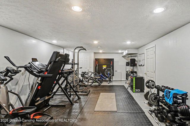 1812 Schoolhouse Road, Lansing, MI 48917