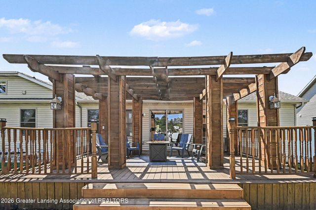 1812 Schoolhouse Road, Lansing, MI 48917