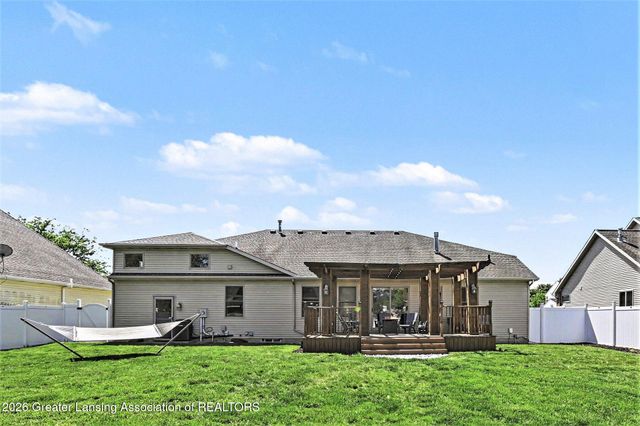 1812 Schoolhouse Road, Lansing, MI 48917