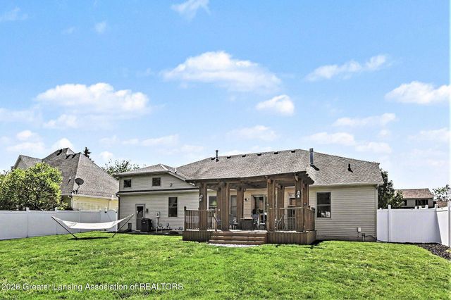 1812 Schoolhouse Road, Lansing, MI 48917