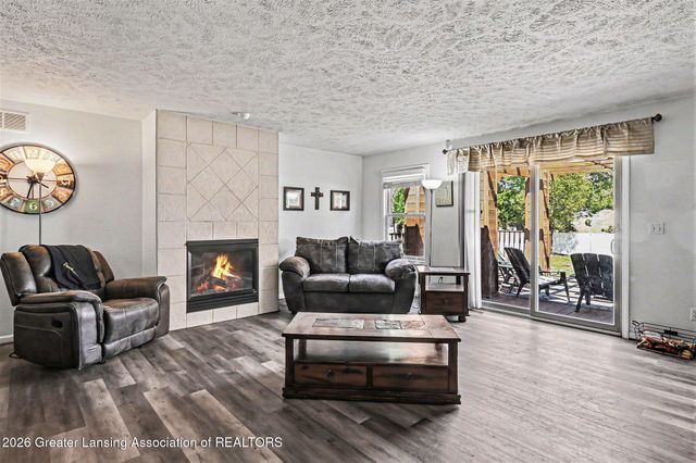 1812 Schoolhouse Road, Lansing, MI 48917
