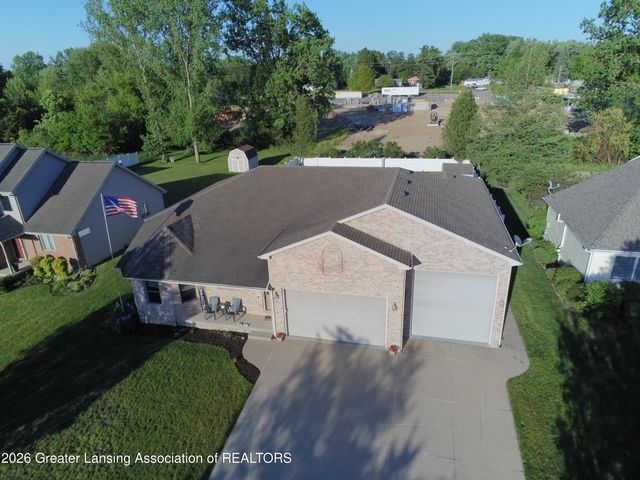 1812 Schoolhouse Road, Lansing, MI 48917
