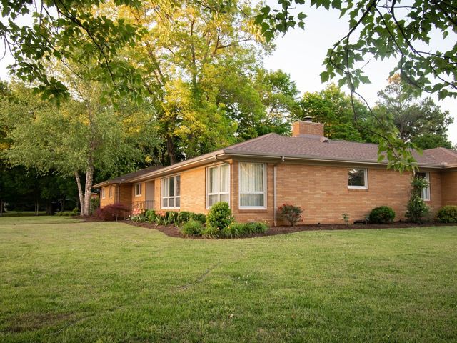 802 Shawnee Dr, Murfreesboro, TN 37130