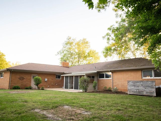 802 Shawnee Dr, Murfreesboro, TN 37130