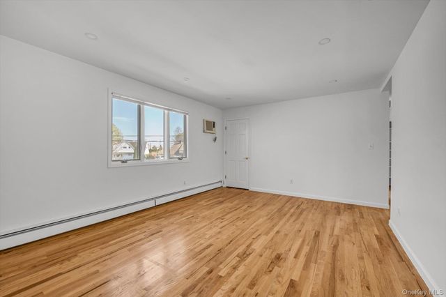 21 Bird Lane, Hicksville, NY 11801