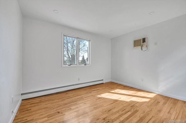 21 Bird Lane, Hicksville, NY 11801