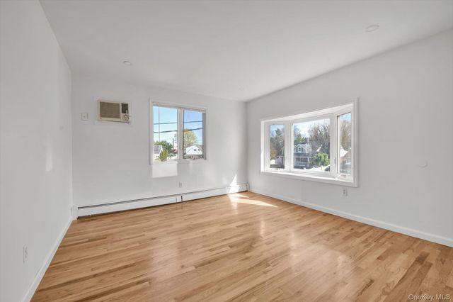 21 Bird Lane, Hicksville, NY 11801