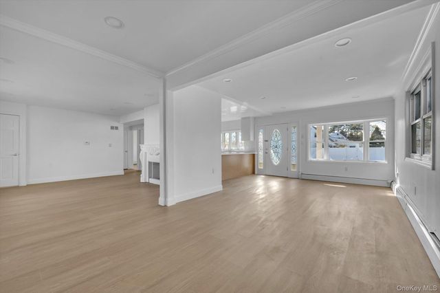 21 Bird Lane, Hicksville, NY 11801
