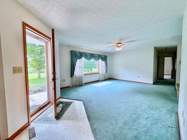 11333 Campbell Road, Mount Vernon, OH 43050