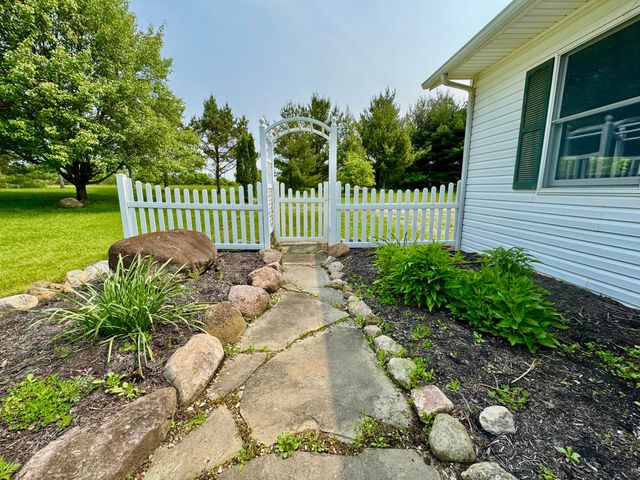 11333 Campbell Road, Mount Vernon, OH 43050