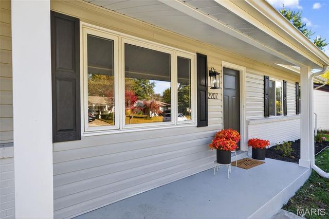 2907 Lyme Street, St Charles, MO 63301