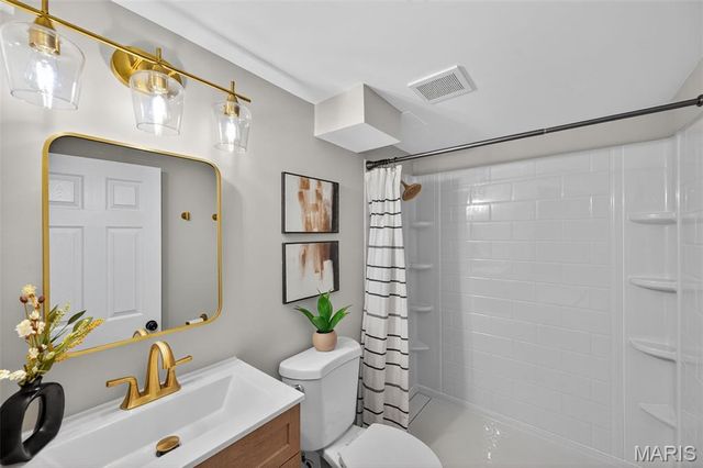 2907 Lyme Street, St Charles, MO 63301