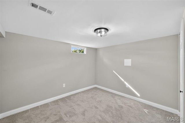 2907 Lyme Street, St Charles, MO 63301